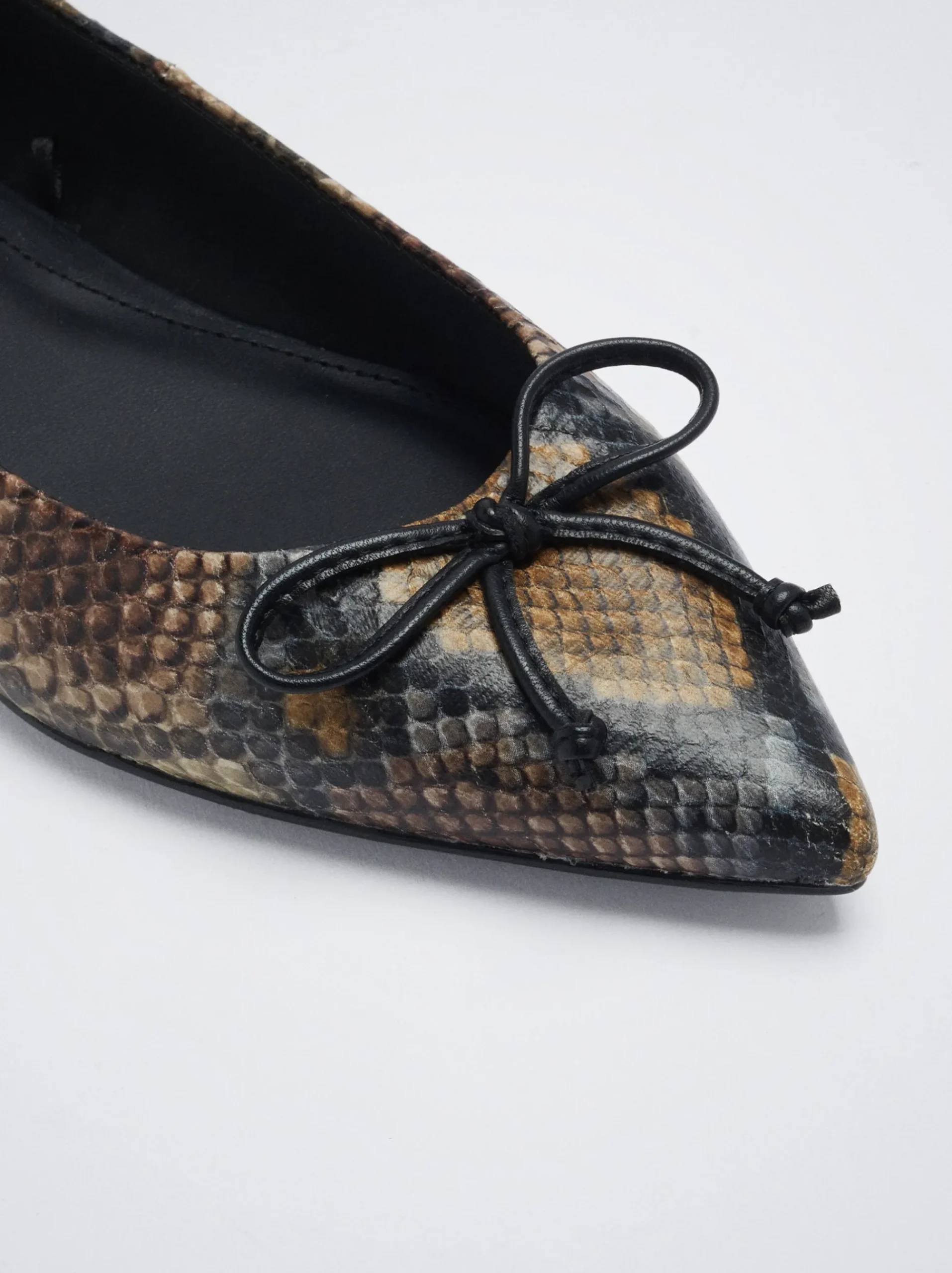 Pointy Ballerina With Bow|Parfois Store