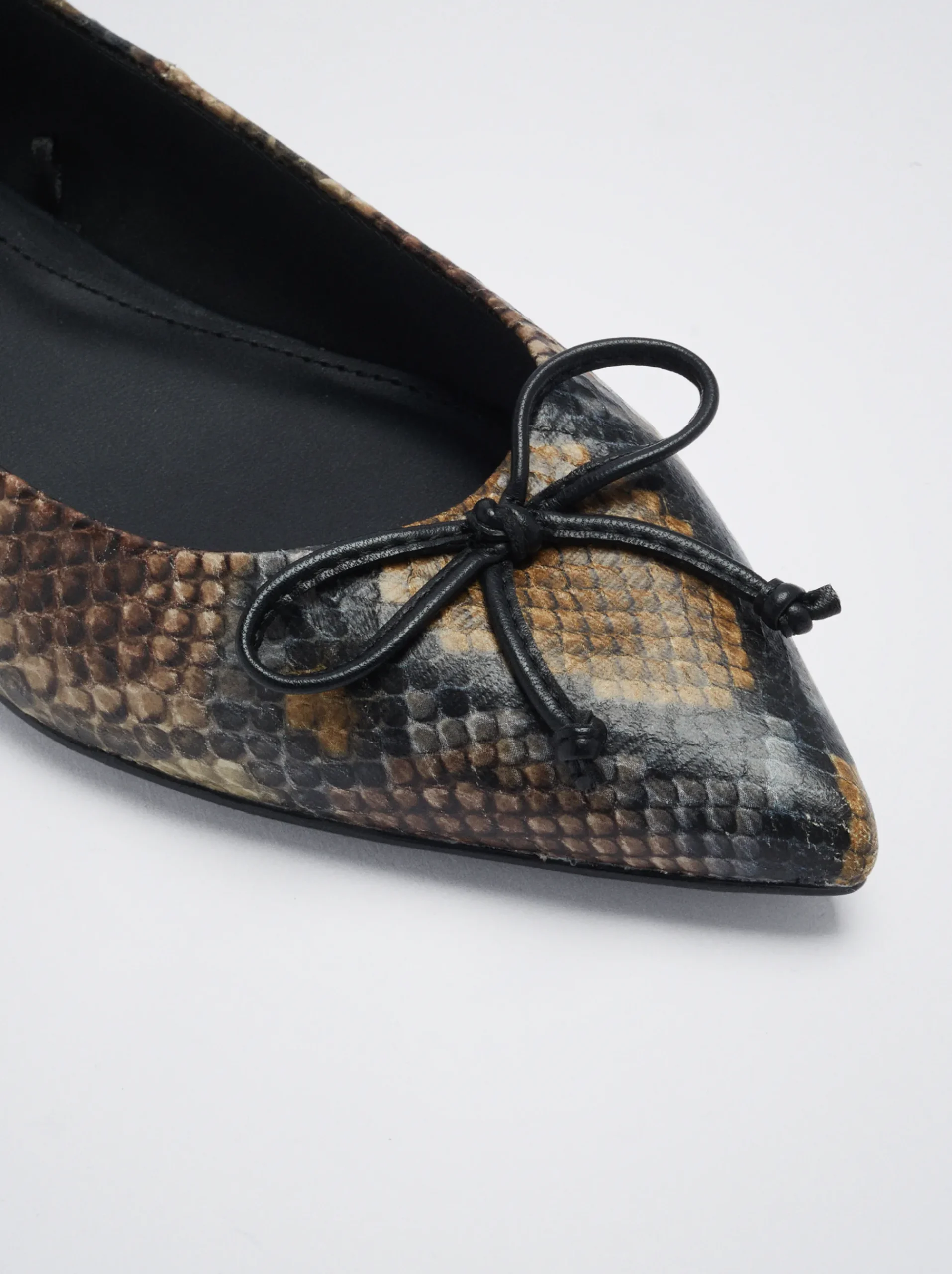 Pointy Ballerina With Bow|Parfois Store