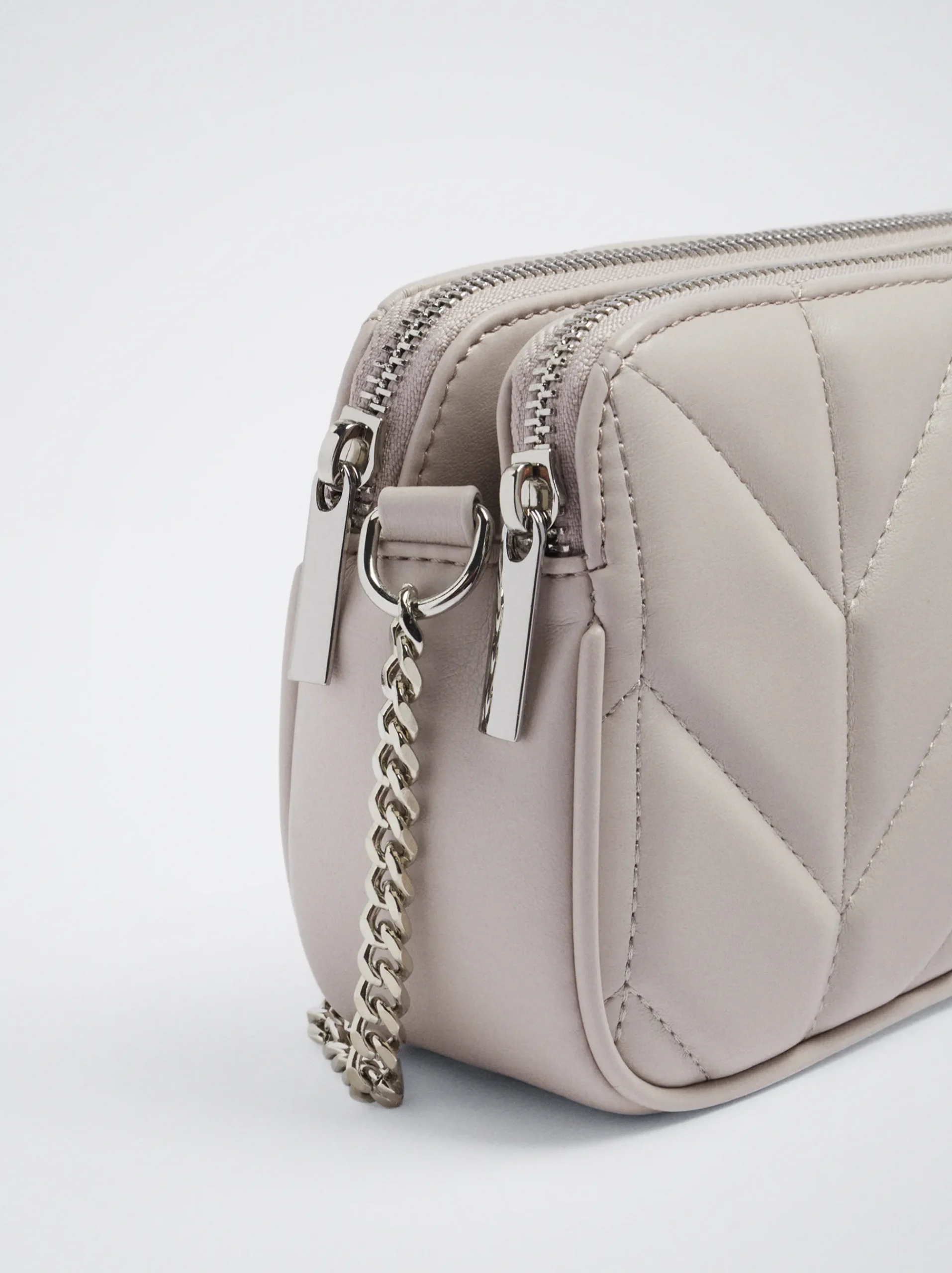 Quilted Crossbody Bag With Chain|Parfois Hot