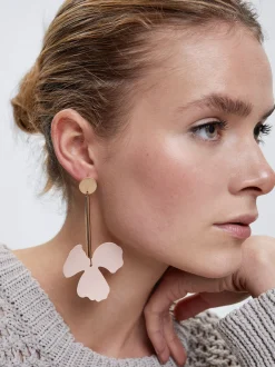Rubber Flower Earrings|Parfois Store