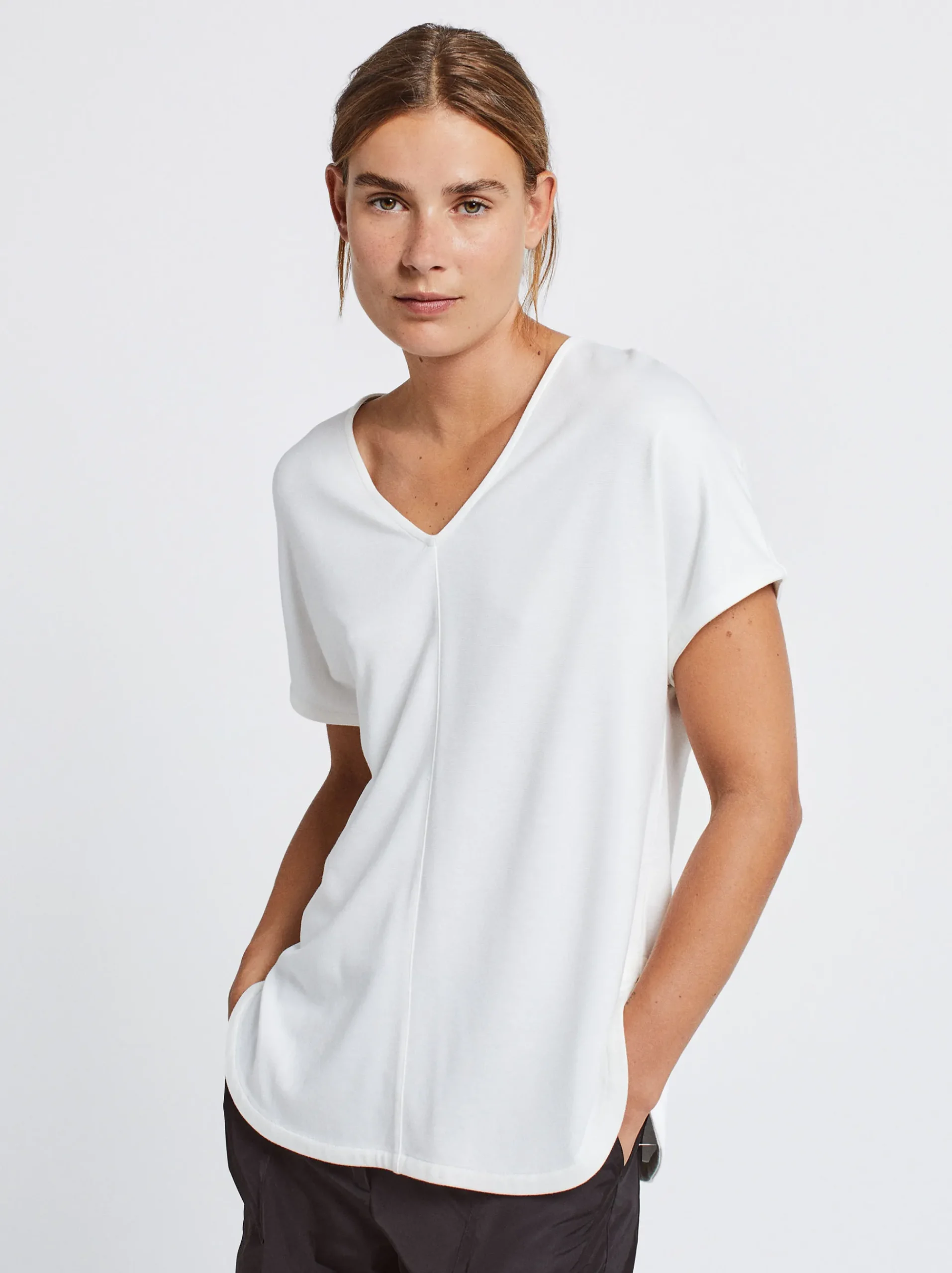 V-Neck Basic T-Shirt|Parfois Shop