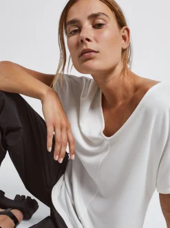 V-Neck Basic T-Shirt|Parfois Shop